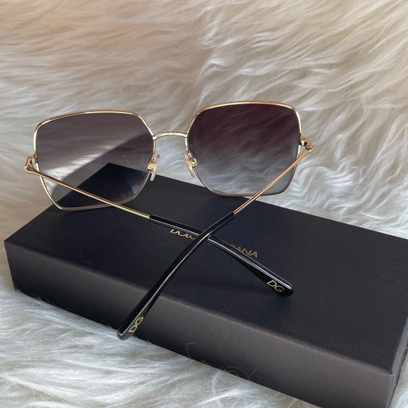 Dolce & Gabbana Regular - Adjustable Nosepad Sunglasses (DG2242) - Picture 4 of 7